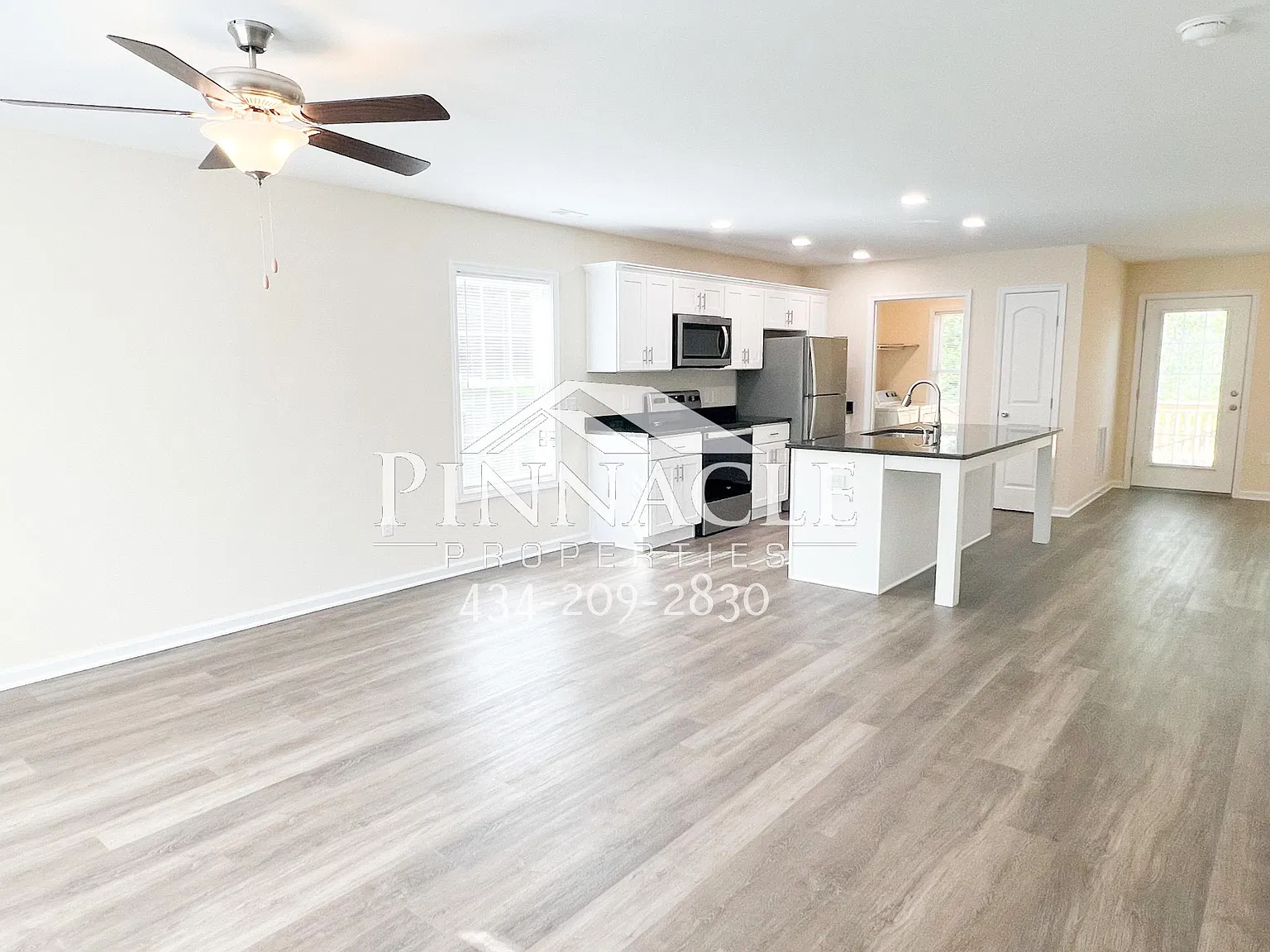 2325 Tazewell Ave — Photo 3
