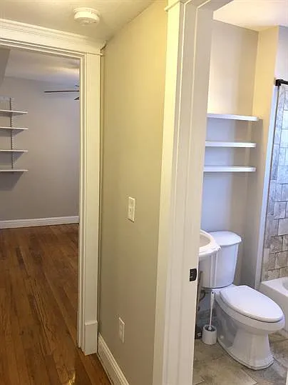 2803 Charlotte St — Photo 18