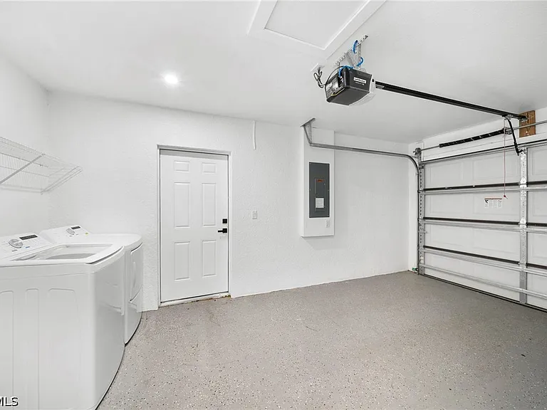 668 Chemstrand St E — Photo 17