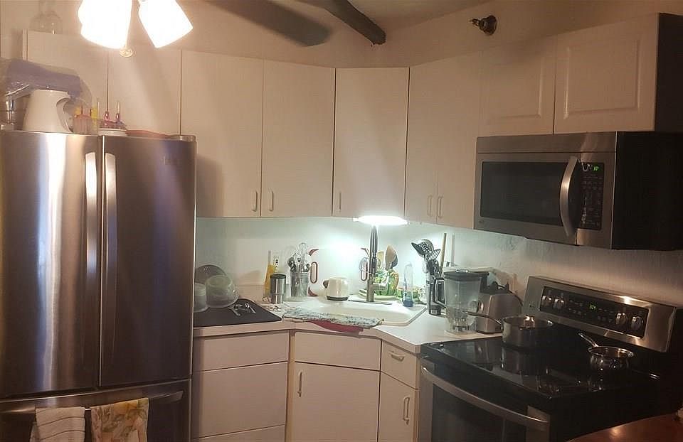 1st image of 224 E Garden St APT 115