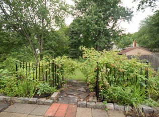 999 New Scotland Rd, Albany, NY 12208