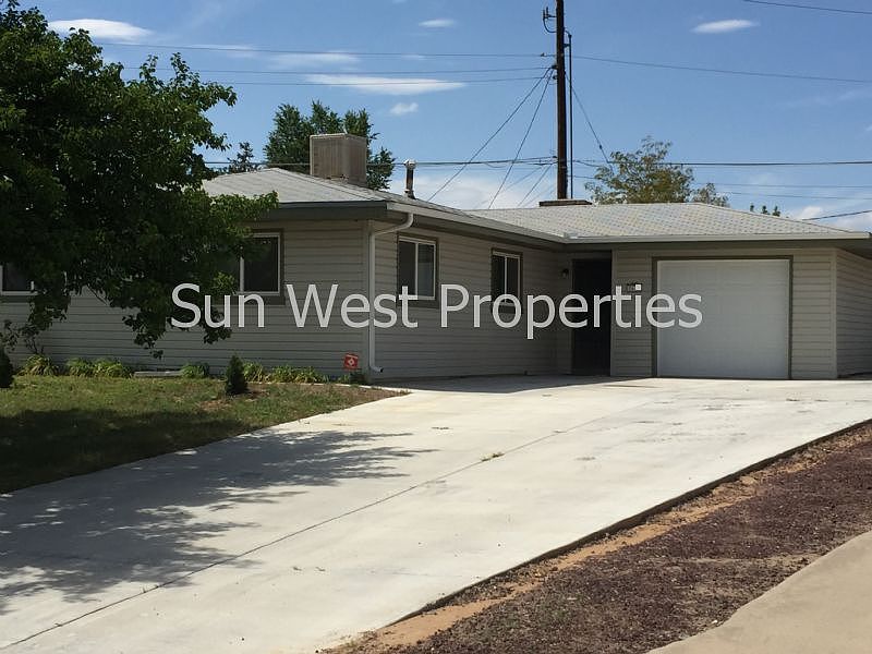 1st image of 2617 N Mesa Dr
