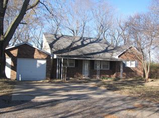 8650 NE Sam Ray Rd, Kansas City, MO 64156