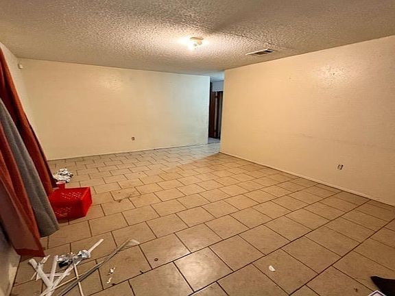 3rd image of 9984 Avenue D