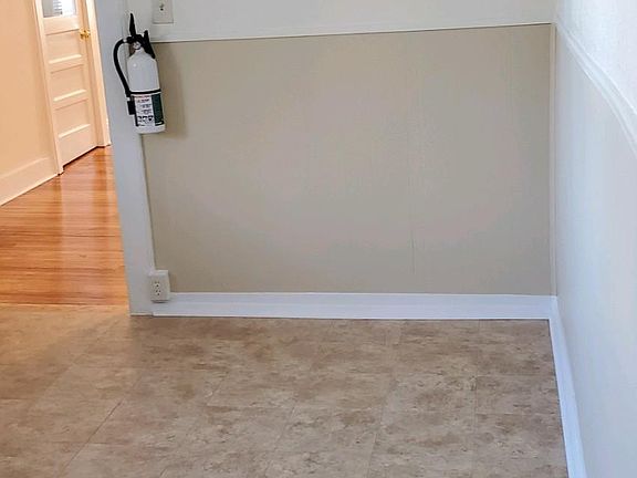 Kitchen table area.