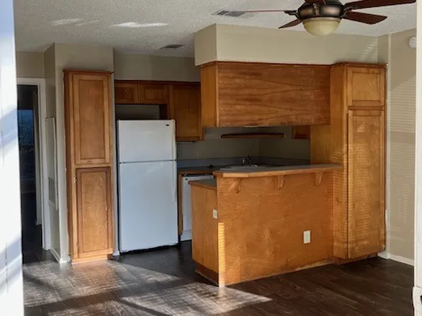 2306 E 8th St APT 5, Austin, TX 78702