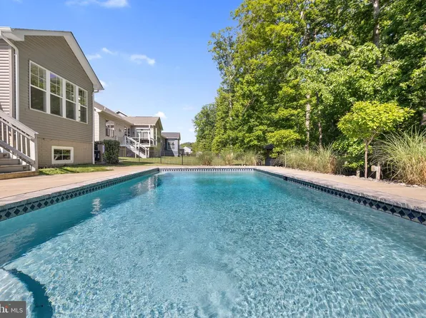 4853 Point Rd, Warrenton, VA 20187