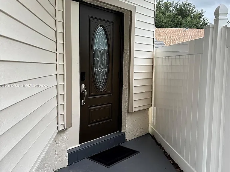 1131 SW 86th Ave — Photo 6
