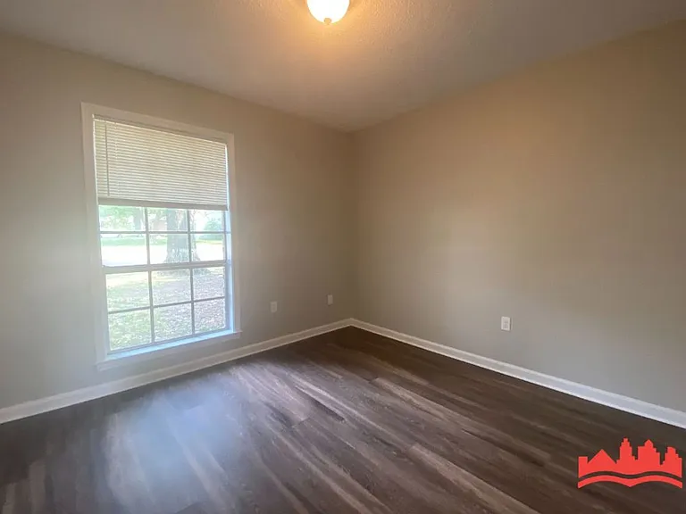 8743 Greenbrook Pkwy — Photo 11