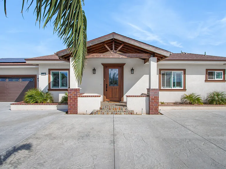 Cypress Ave — Photo 4