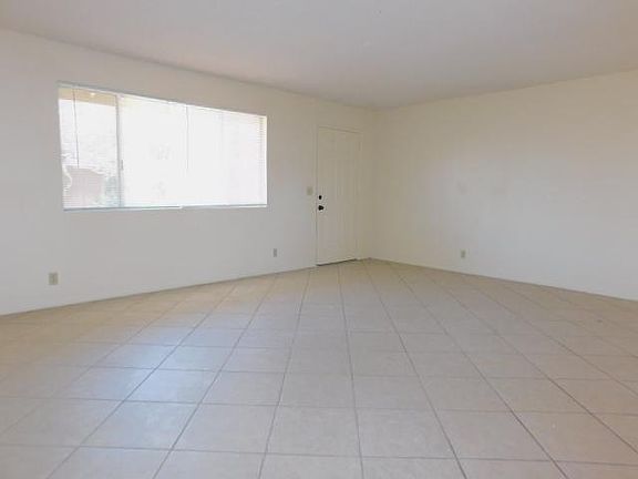 3rd image of 11089 Cholla Ave #11089