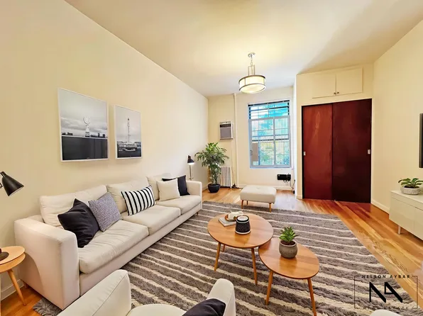195 Fifth Avenue image 1 of 4