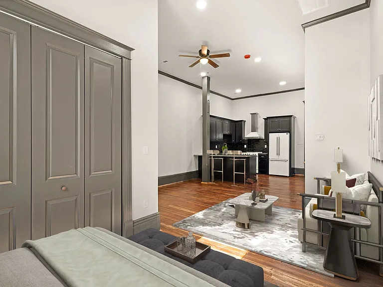 719 Bank St NW #3 — Photo 9