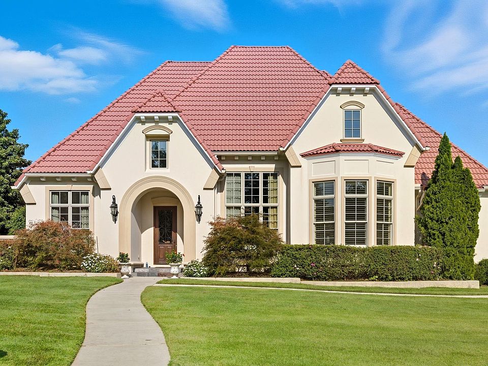1st image of 209 Deauville Pl
