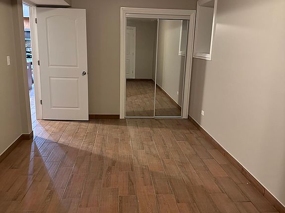 3rd image of 5334 W Argyle St #1