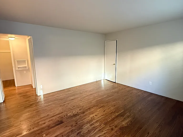 1624 T St #2 — Photo 2