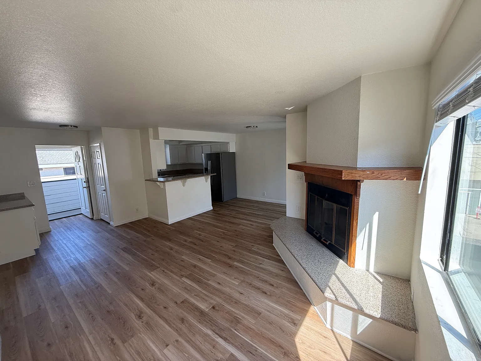 138 Whiting St — Photo 2