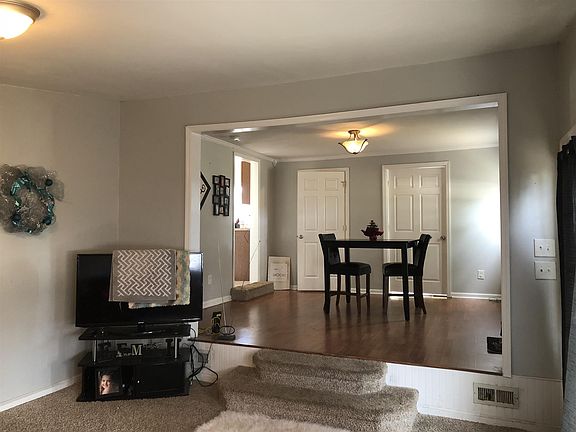 2nd image of 431 Joann St
