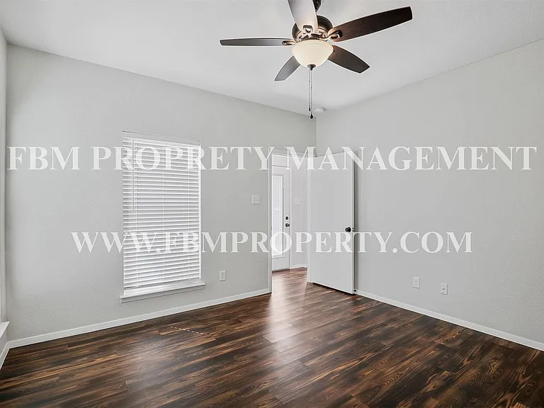 820 Rose St #B — Photo 11