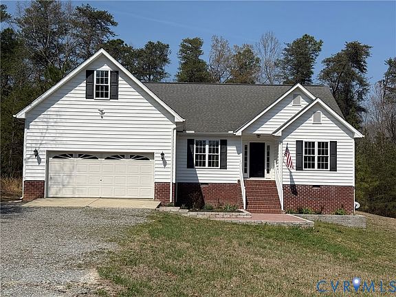 3rd image of 40 Enfield Forest Ln