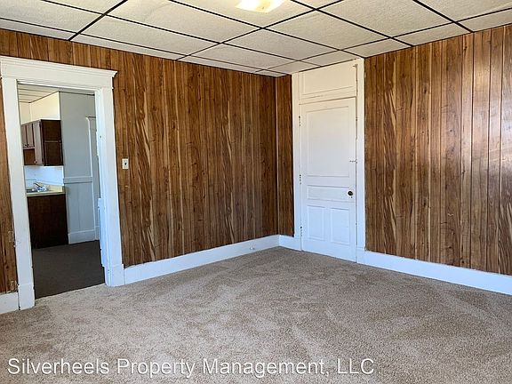 4th image of 852 Greene St APT 3