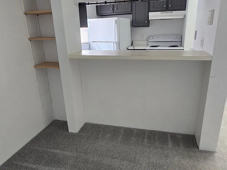 1917 Maravilla Ave #33 — Photo 9