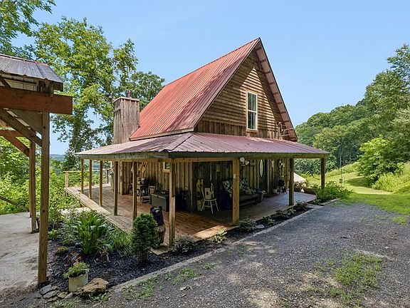 5th image of 225 Grishom Ln
