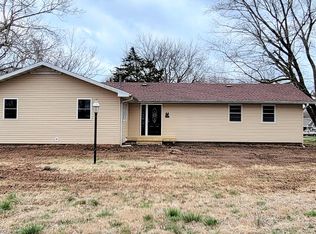 108 Southview Dr, Willard, MO 65781