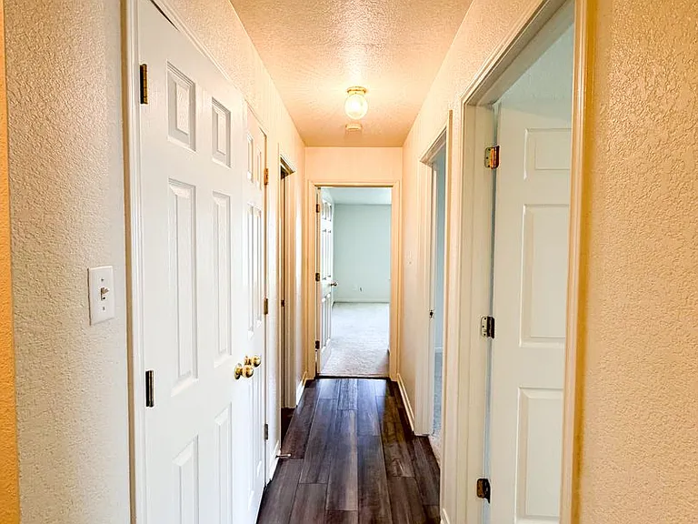 310 Cedar Ridge Dr — Photo 12