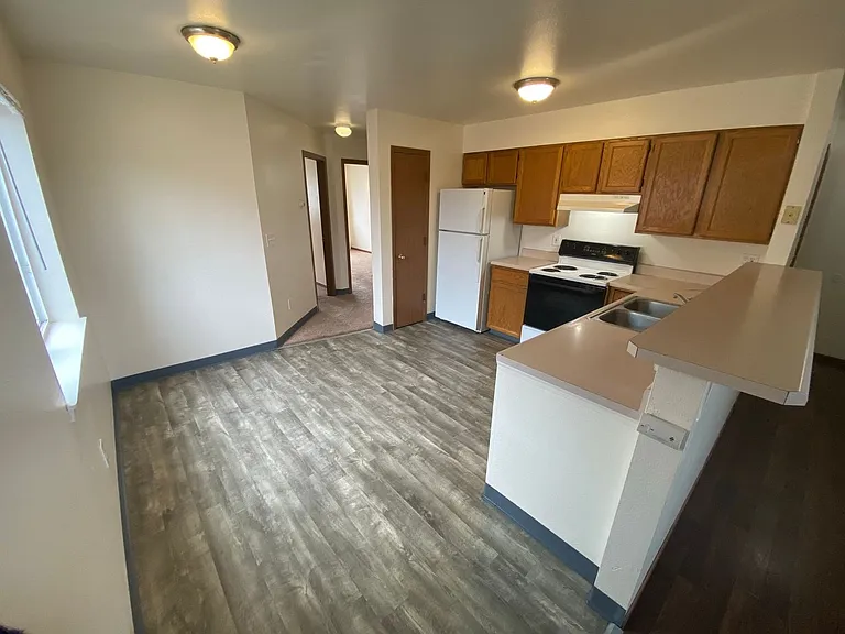 2415 Eureka St — Photo 11