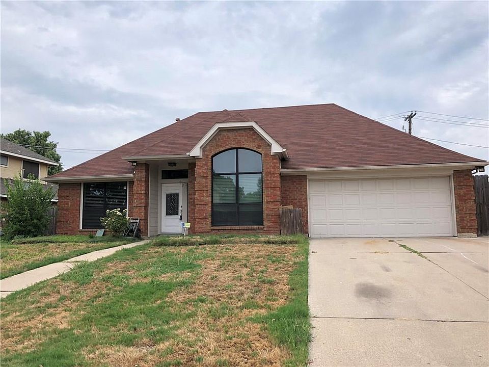 1st image of 2736 Wentworth Dr