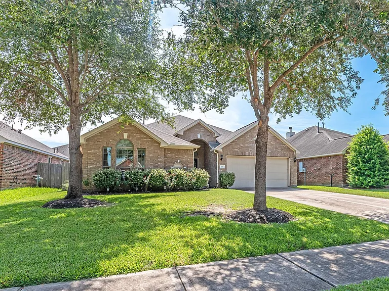 119 Emerald Loch Ln — Photo 42