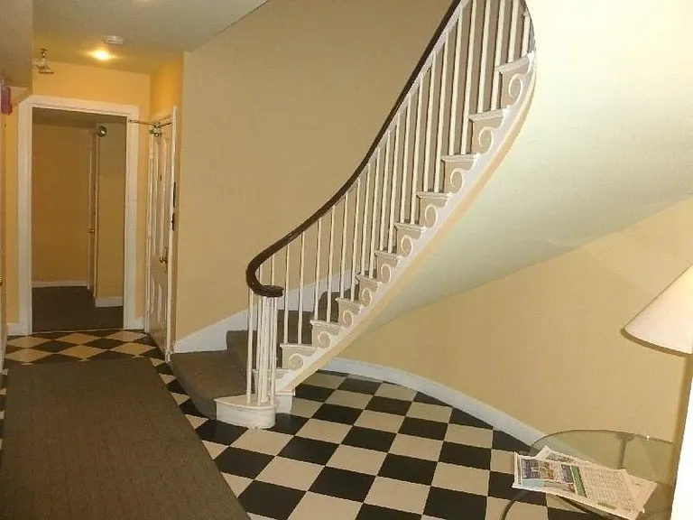 228 Beacon St #2 — Photo 9