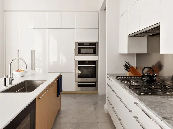 432 Park Avenue image 7 of 11