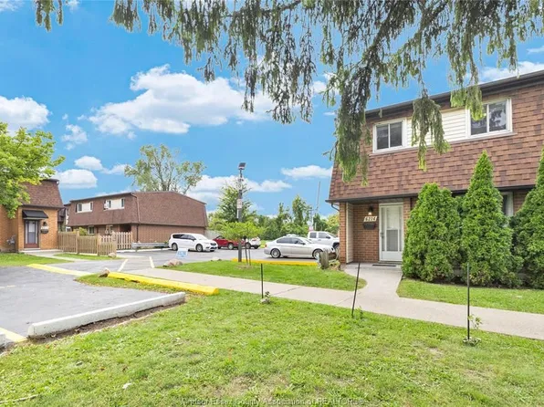 6214 Thornberry Cres, Windsor, ON N8T 3A3