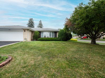 1008 W Ash Dr, Mount Prospect, IL, 60056