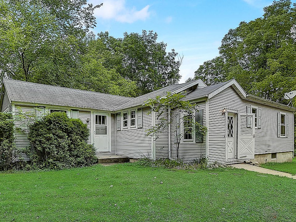1st image of 230 W Dekora St