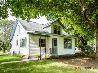 15312 Chippewa St, Buchanan, MI 49107