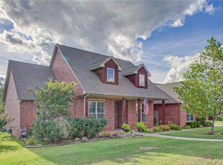 8605 Venezia Ln, Edmond, OK 73034