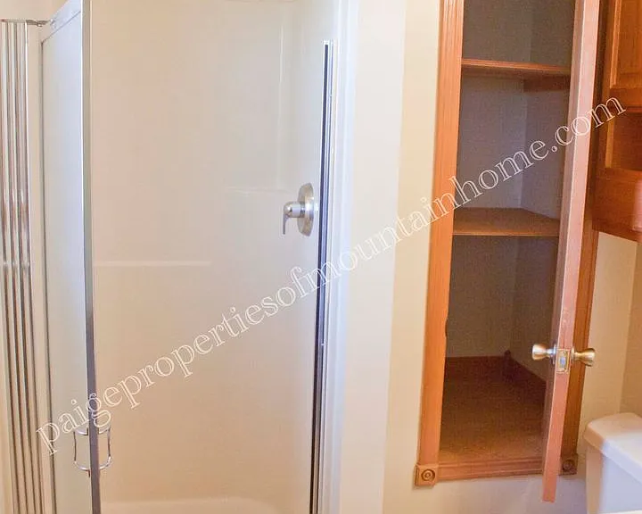 Paige Apartments — Photo 7