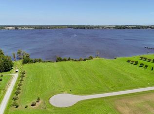 9 River Dr, Hertford, NC 27944