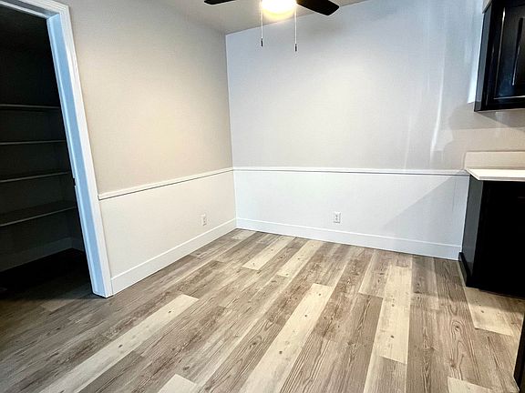 3rd image of 3331 Holdrege St #3