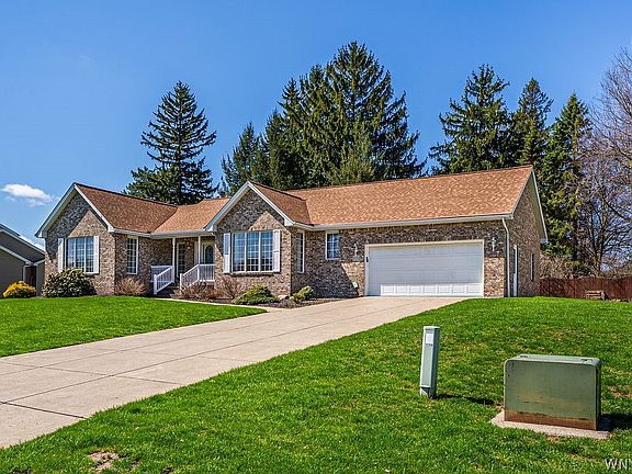 3rd image of 5532 Twilight Ln