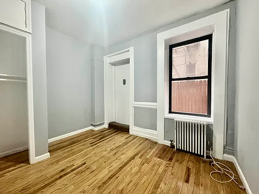 Rented by Avenues Real Estate | media 10