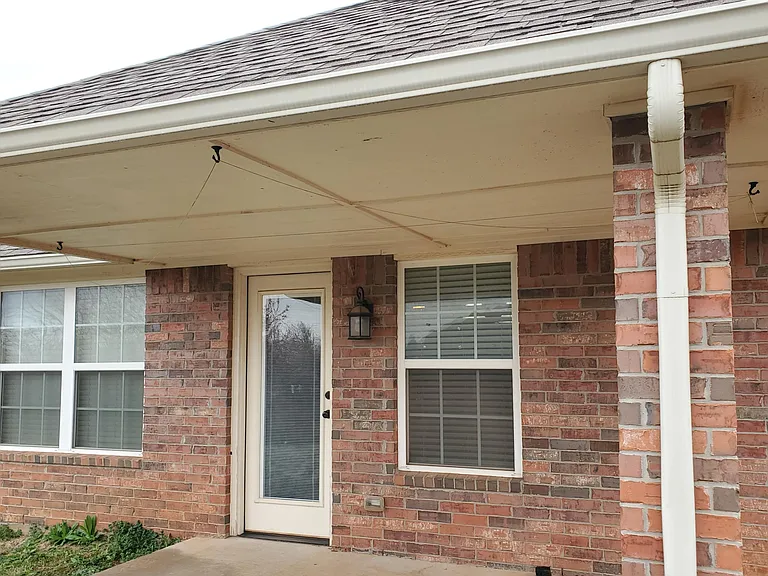 16113 Juliet Dr — Photo 1