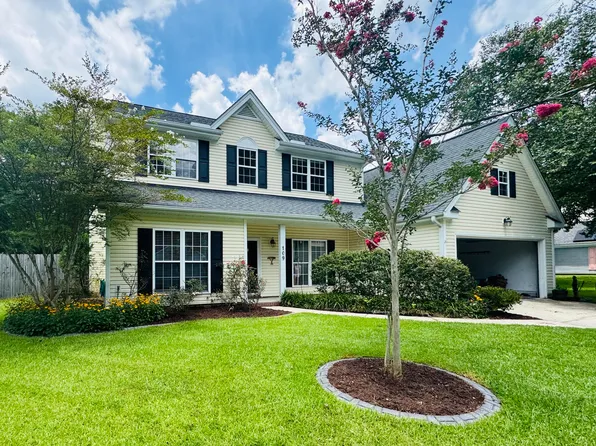 109 Thomaston Ave, Summerville, SC 29485