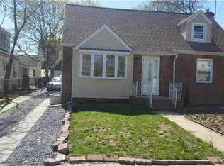 135 Frederick Ave, Freeport, NY 11520