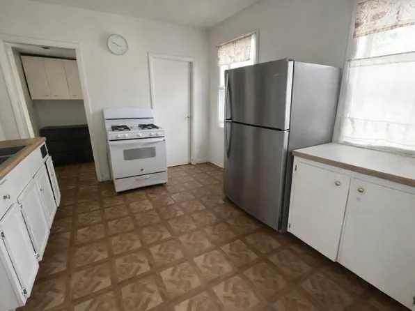 1709 Ring St, Saginaw, MI 48602