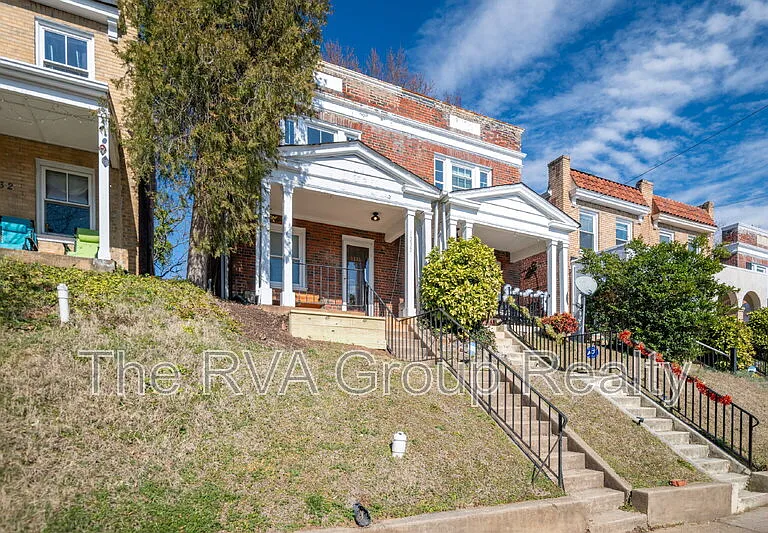 1230 Wallace St — Photo 2