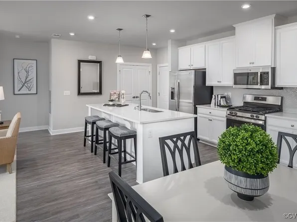 15801 Hallowell Rdg #204, Moseley, VA 23120